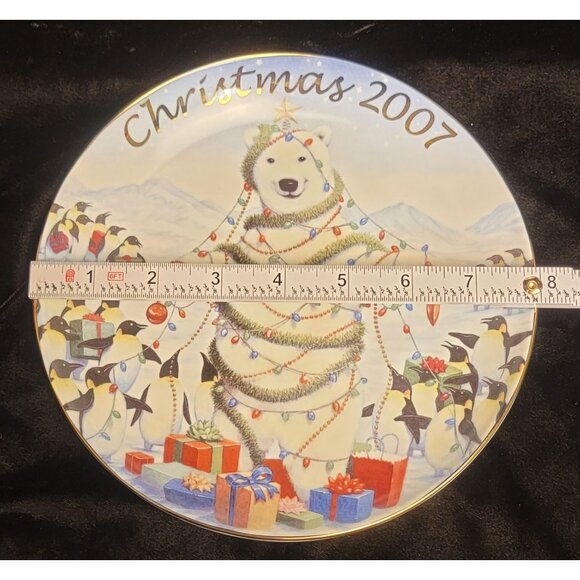 Avon Porcelain Collector's Plate "Sharing the Holidays with Friends" - Picture 8 of 9